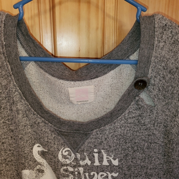 Gray Shirt. 3/4 sleeve - Picture 2 of 3